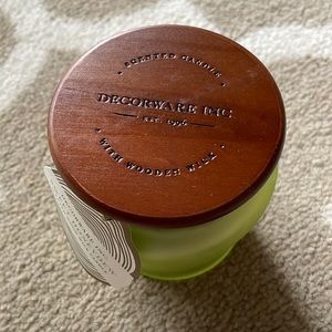 Sweet Honeydew scented wood wick candle